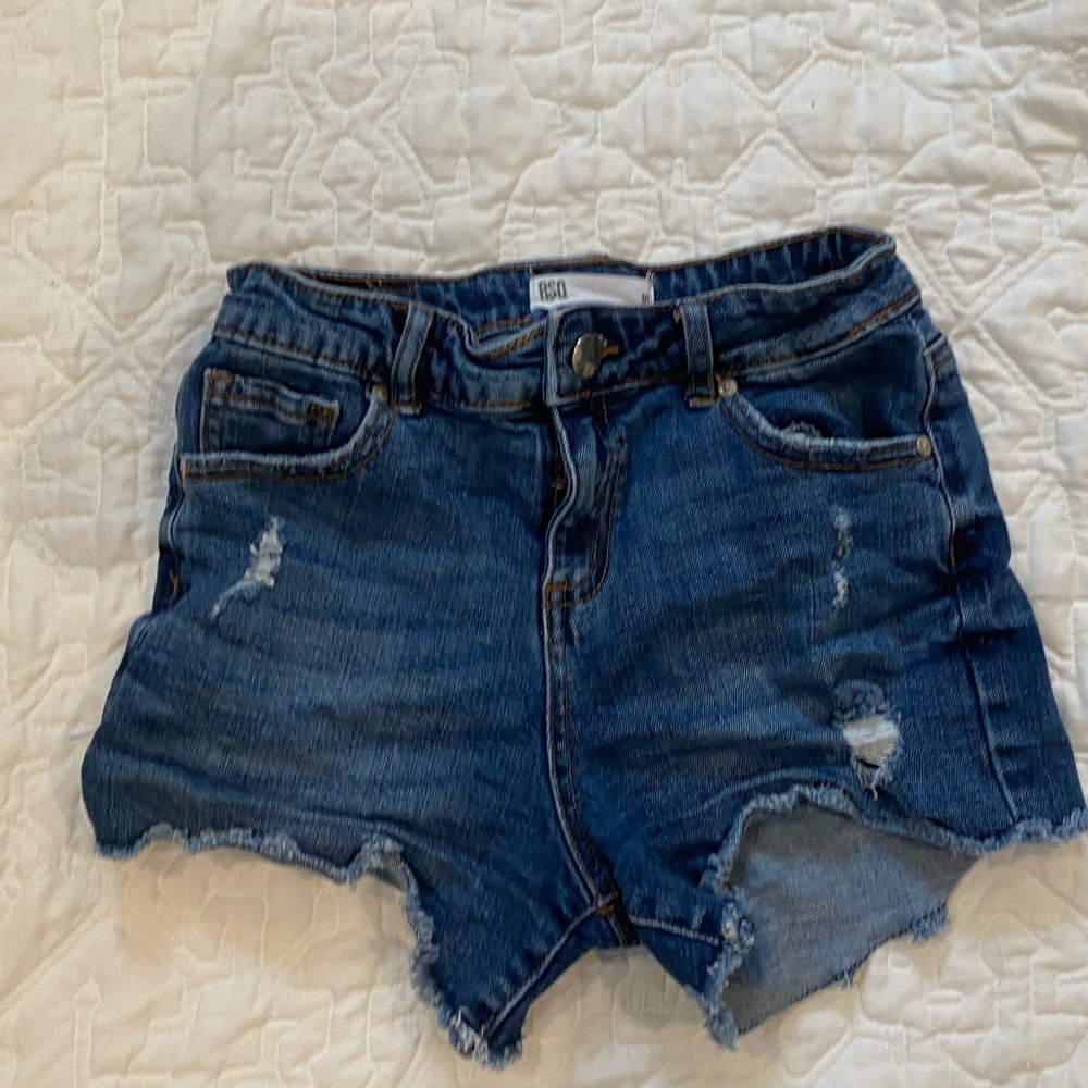 ADORABLE jean shorts! Perfect for a beach coverup or summertime fun!!